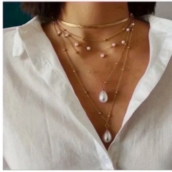 NWOT Zara Gold Pearl Stack Necklace Set (1052) - Picture 2 of 3